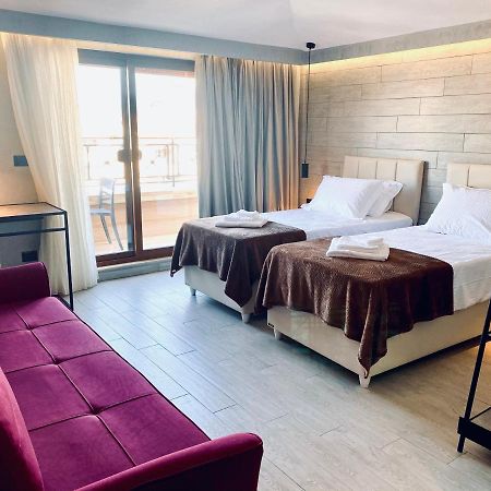 Deluxe Rooms In Blloku Area Tiranë Ngoại thất bức ảnh