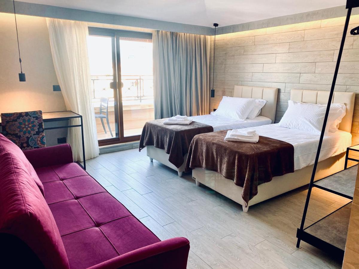 Deluxe Rooms In Blloku Area Tiranë Ngoại thất bức ảnh