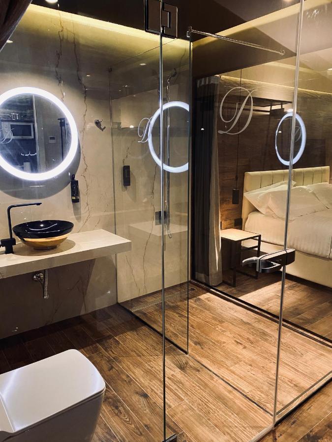 Deluxe Rooms In Blloku Area Tiranë Ngoại thất bức ảnh